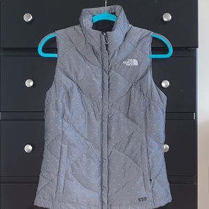North Face Womens XS 550 Down Vest